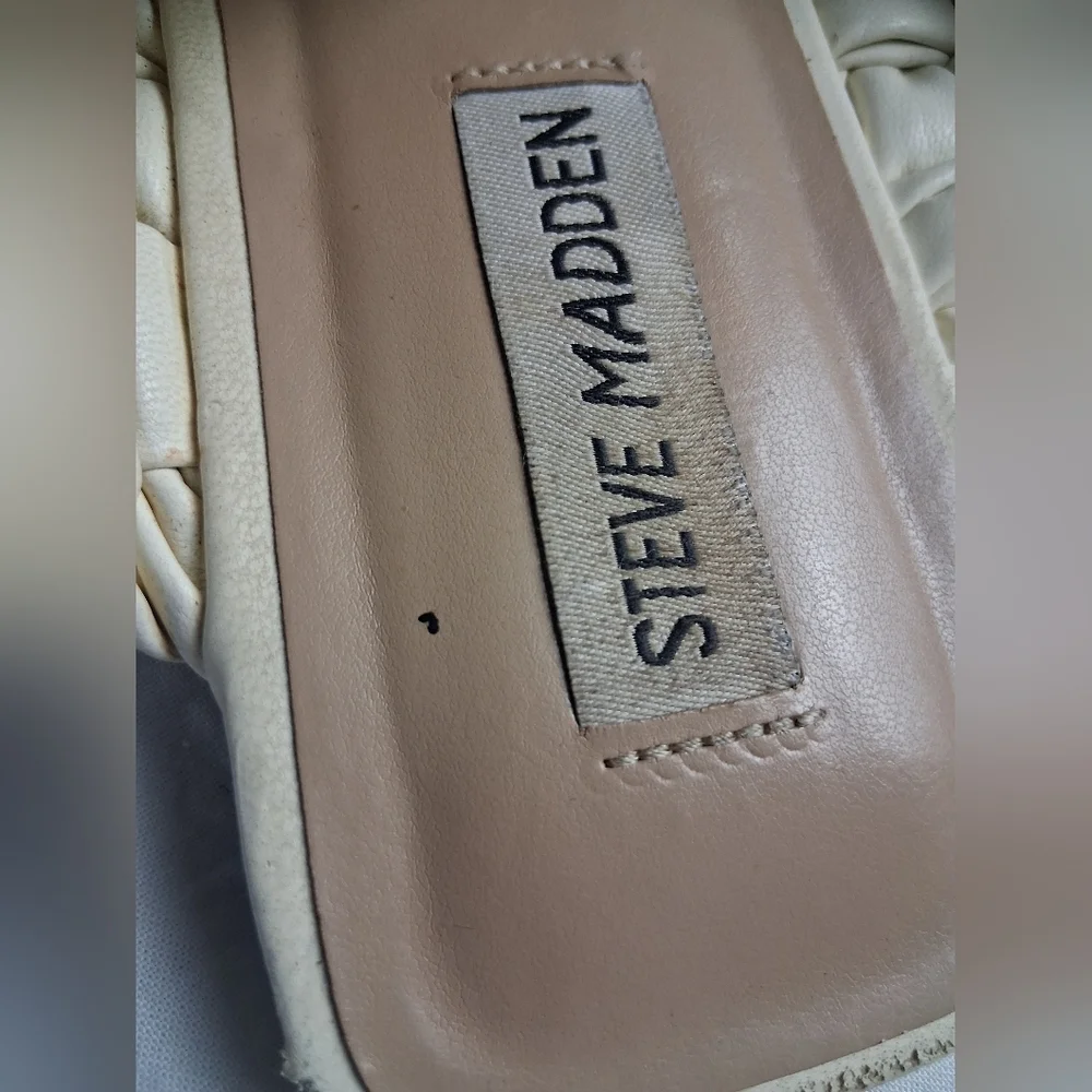 Steve Madden Size 8 Sandals - Picture 2 of 6